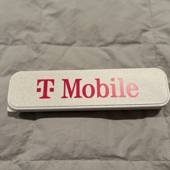 T-Mobile Utensil Set - Picture 2 of 6